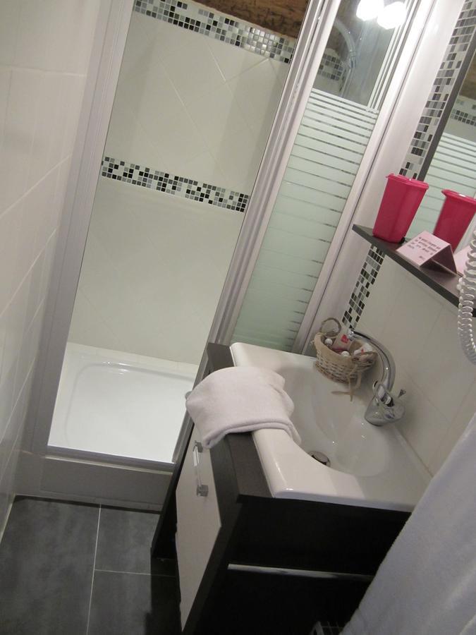 Auberge De Maitre Pannetier Vouvant Room photo