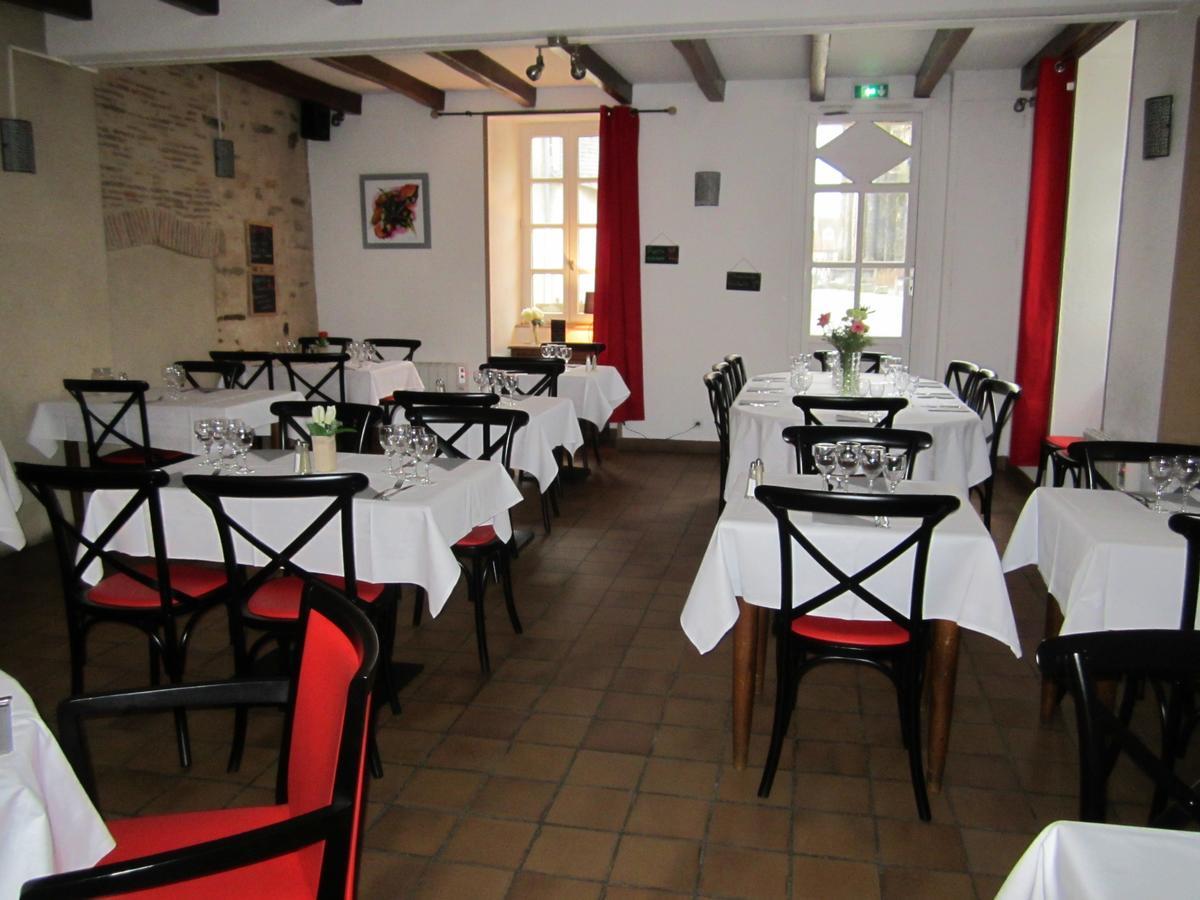 Auberge De Maitre Pannetier Vouvant Exterior photo